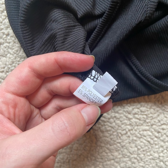 🌸 Amazon 🌸 black ribbed bodysuit - Picture 5 of 8